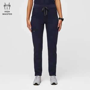 Figs High-Waisted Yola Skinny Scrub Pants in Large